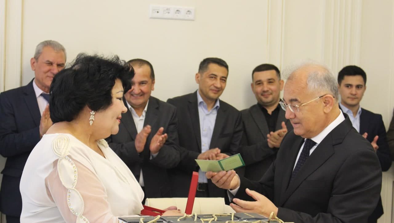 “Mo‘tabar ayol” ko‘krak nishoni muborak bo‘lsin!