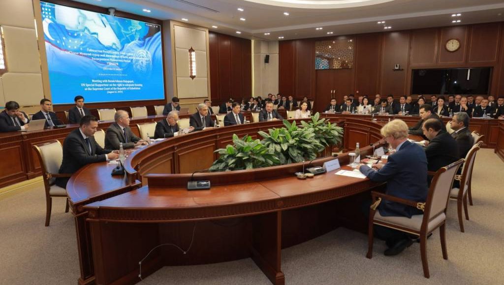 BMT maxsus ma’ruzachisi Oliy sudga tashrif buyurdi 