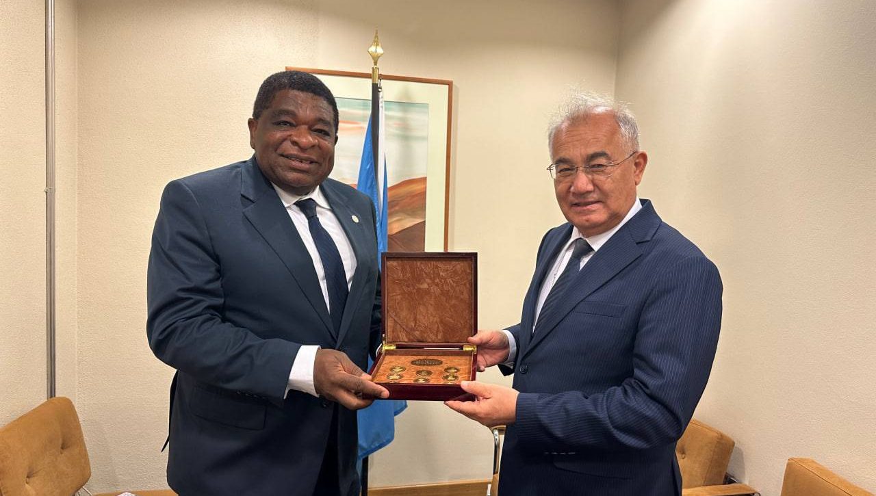 Martin Chungongga “Inson huquqlari himoyasi uchun” ko‘krak nishoni Jenevada topshirildi