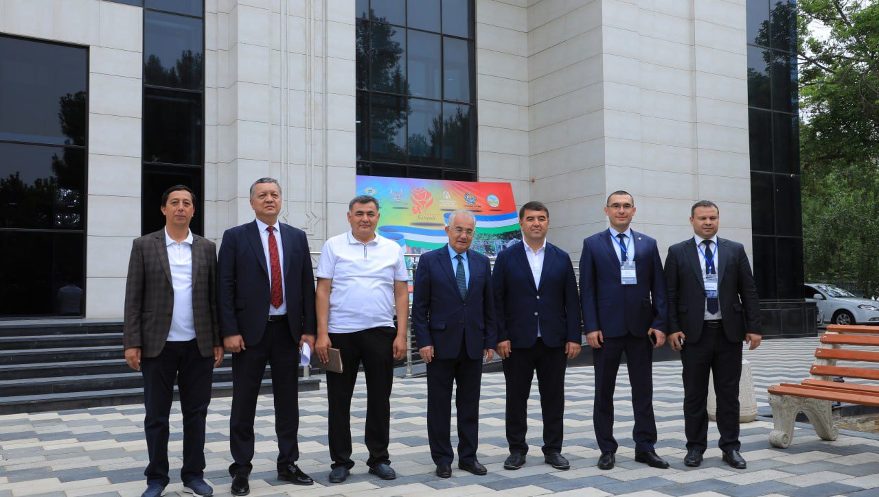 Notariuslarning Milliy kongressida akademik Akmal Saidov ma’ruza qildi