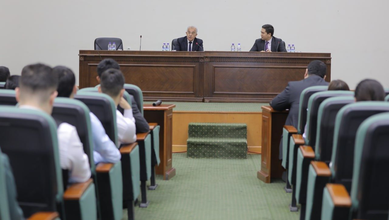 “Yangi O‘zbekiston strategiyasi va huquqiy ta’lim” mavzusidagi uchrashuvda akademik Akmal Saidov ishtirok etdi