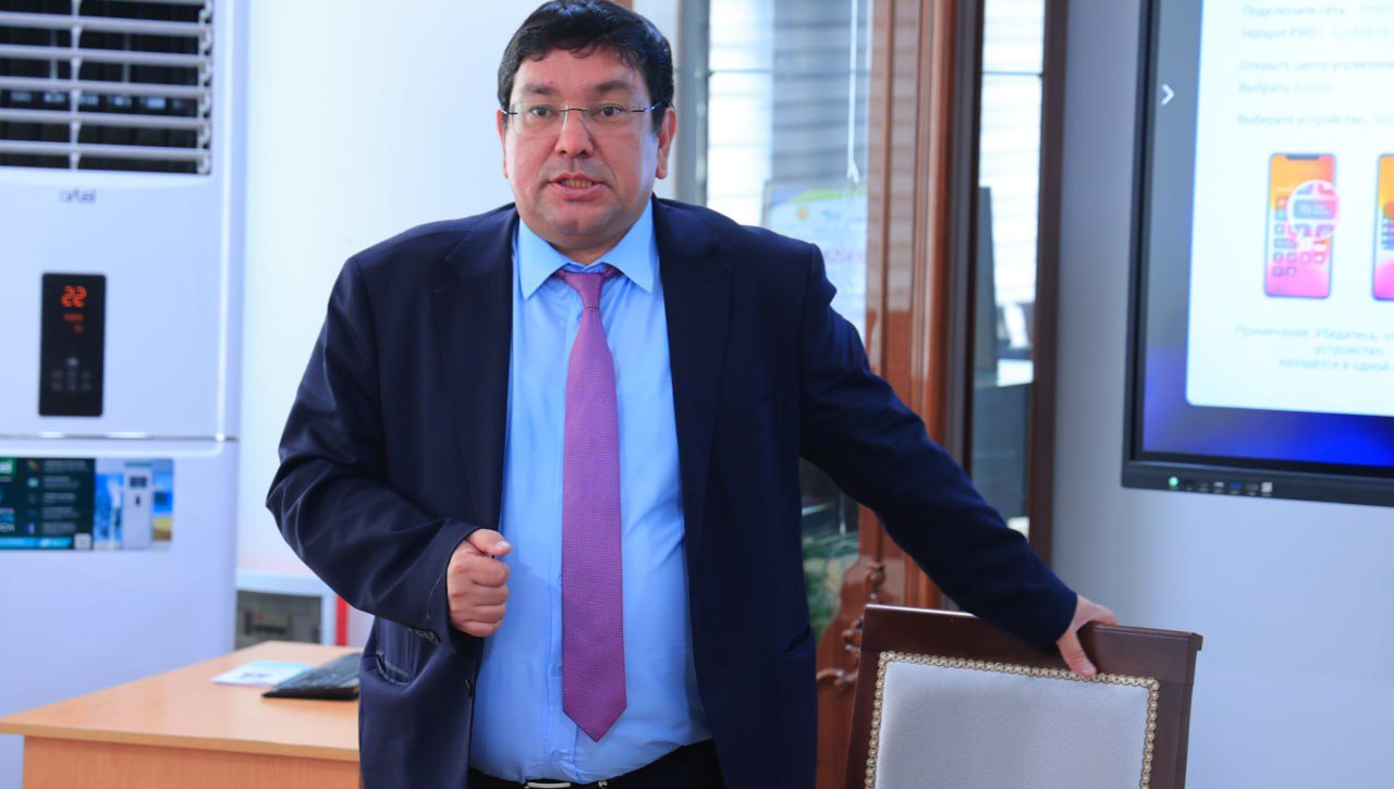 Milliy markaz vakillari  Urganch yoshlari bilan uchrashdi