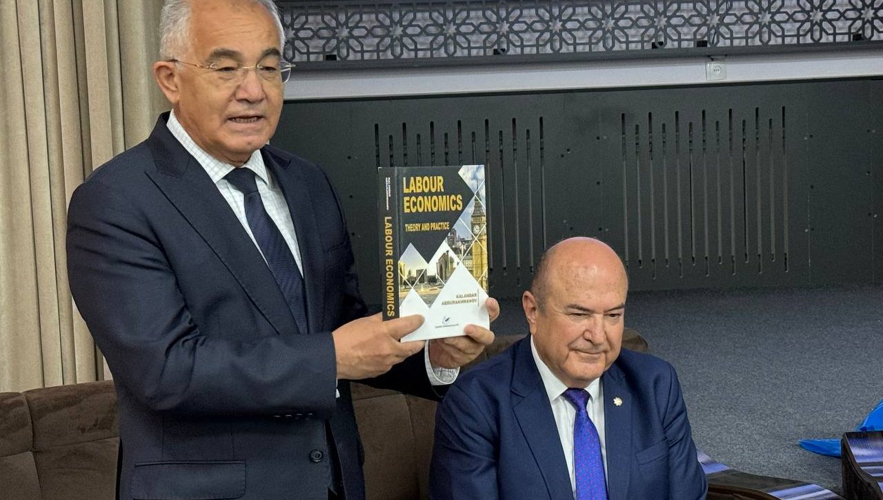 Zangiotada akademiklar va yoshlar uchrashuvi o‘tkazildi