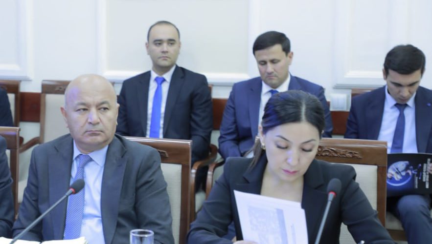 Parlament komissiyasining yig‘ilishida muhim masalalar ko‘rib chiqildi