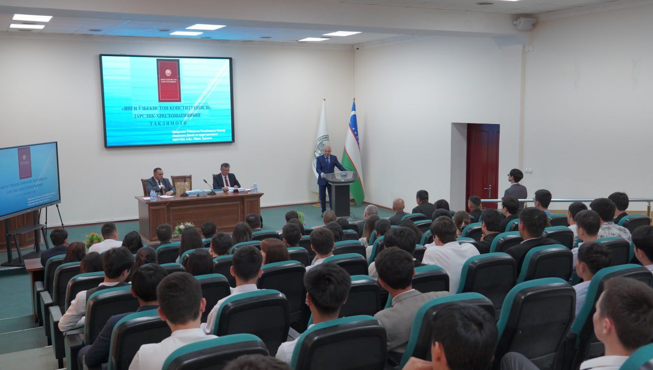 Akademik va yoshlar uchrashuvi: Akmal Saidov Termiz davlat universitetida