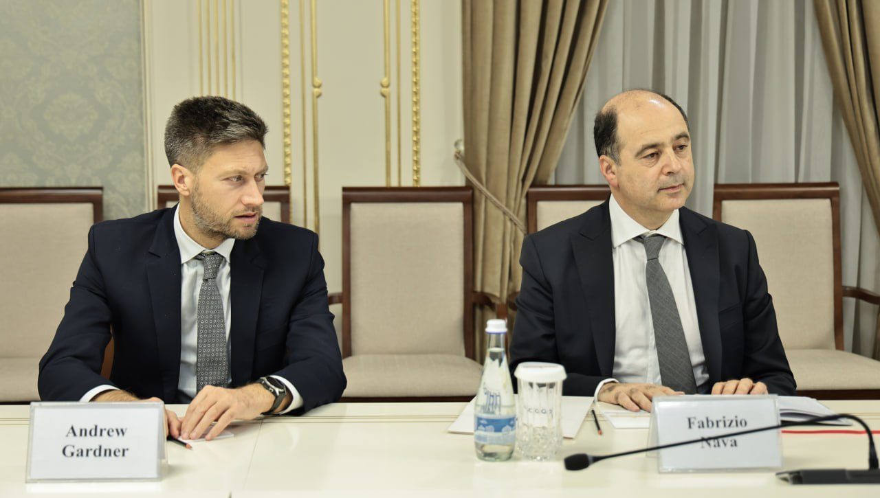 Senatda YXHT DIIHB direktori bilan uchrashuv bo‘lib o‘tdi