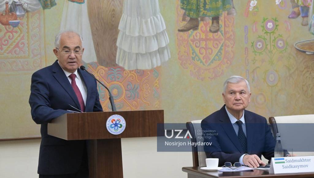 Toshkentda Chingiz Aytmatov xotirlandi