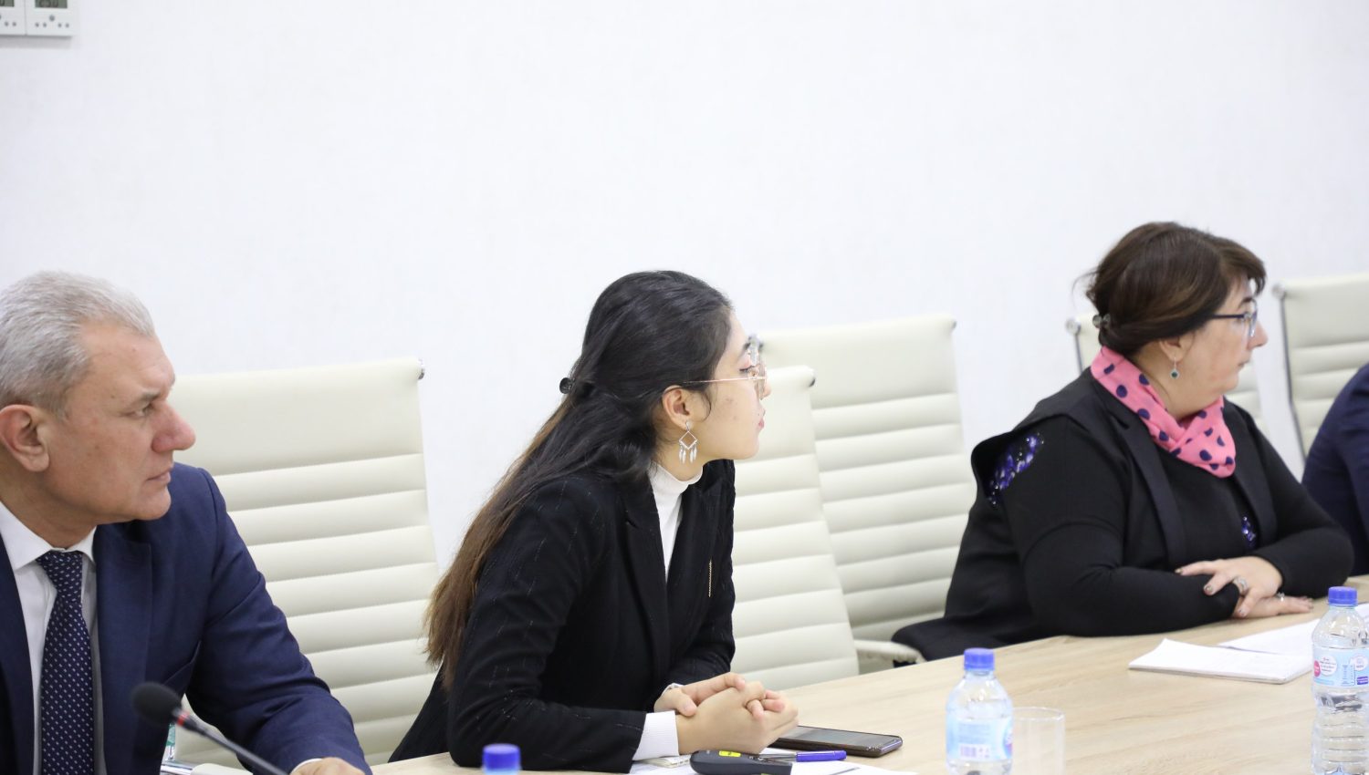 Milliy markazda Chikago universiteti professori va talabalari bilan muloqot