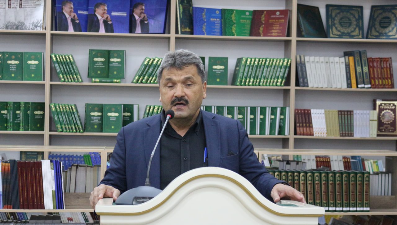 “Ўзбекистон Республикаси Конституцияси: ўқув қўлланма” китоби тақдимоти бўлиб ўтди