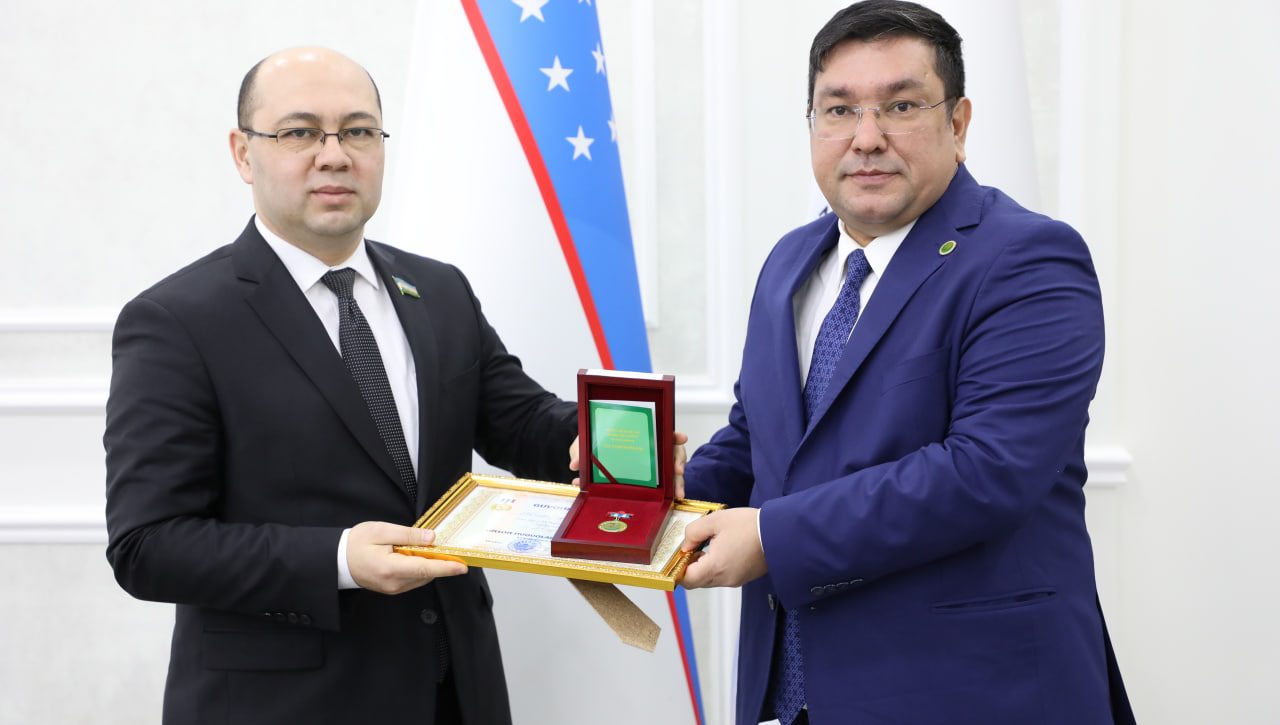 «Inson huquqlari himoyasi uchun» ko‘krak nishoni sovrindorlari taqdirlandi