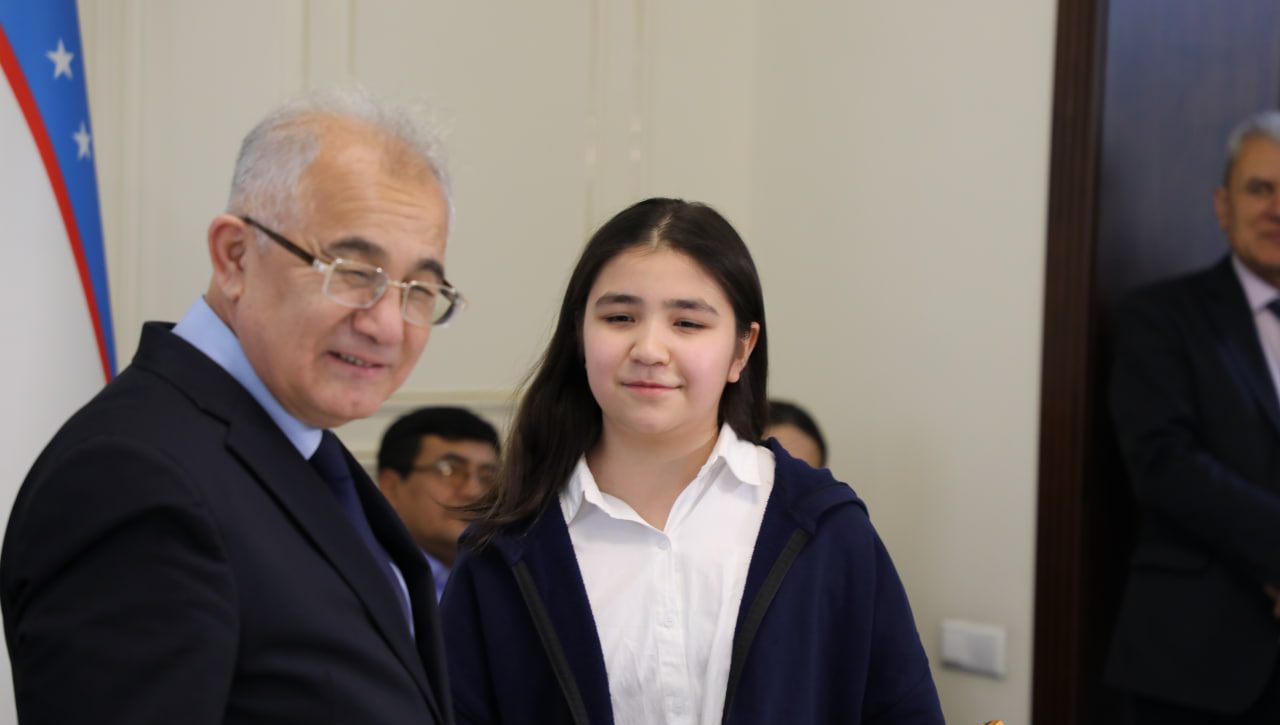 “Inson huquqlari sohasida ta’lim va tadqiqotlar” tanlovi g‘oliblari taqdirlandi