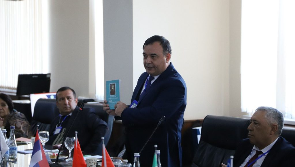 An’anaviy xalqaro forum atoqli tarjimashunos olimning 90 yilligiga bag‘ishlandi