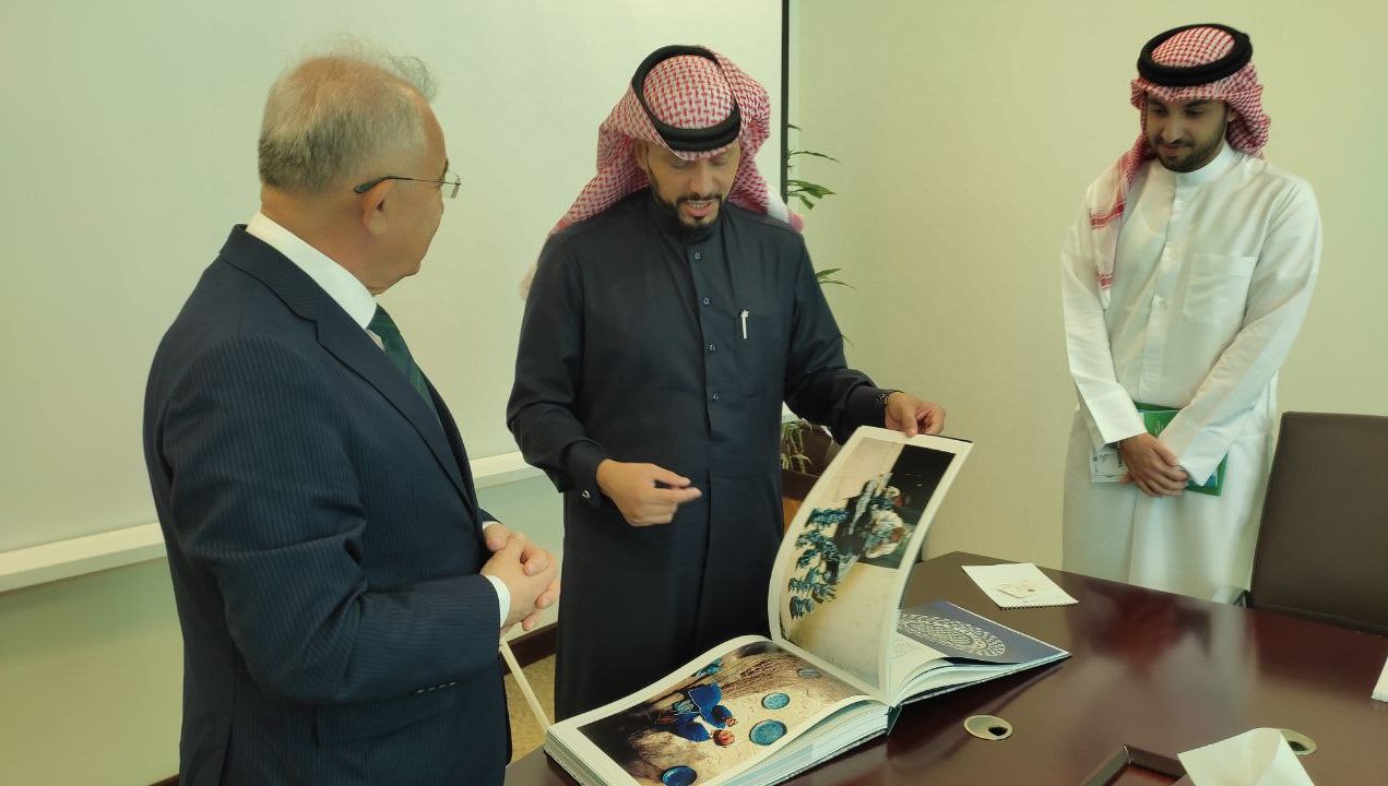 Qatarda Tashqi ishlar vazirligi Inson huquqlari bo‘yicha departamenti direktori bilan uchrashuv bo‘ldi