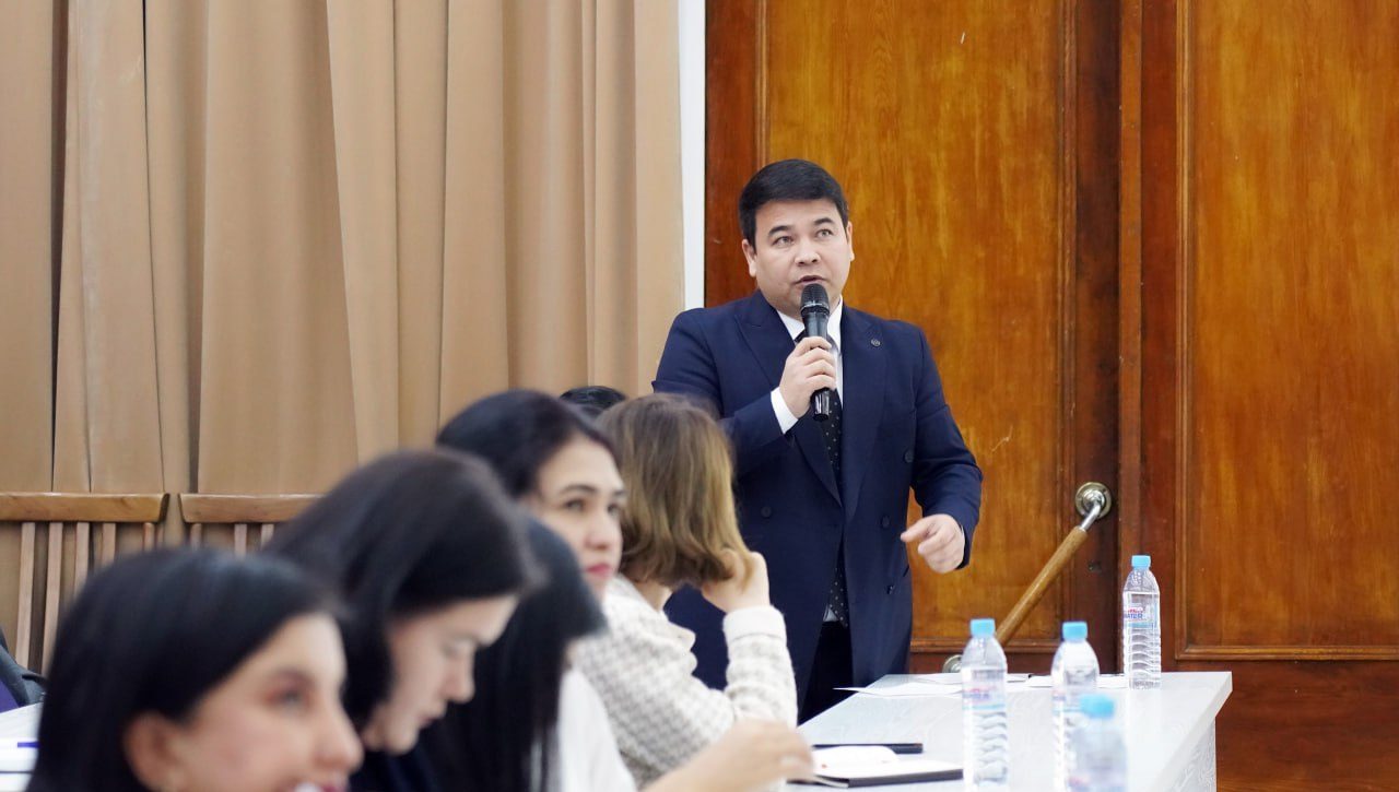 Inqirozli vaziyatlarda o‘zingizga beshta savol bering – Jonatan Charlz