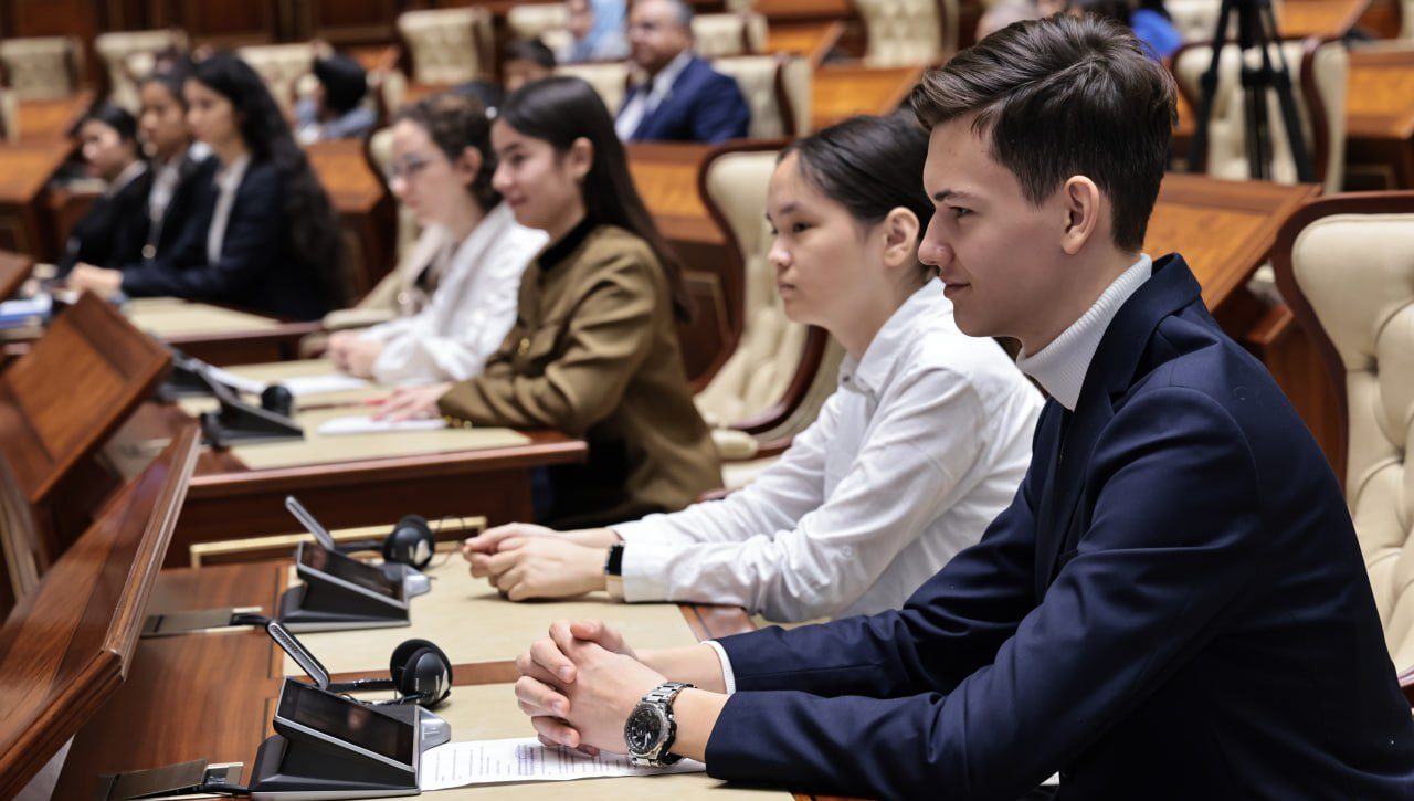 Bola huquqlari sohasidagi ishlar Senat Raisi ishtirokida muhokama qilindi