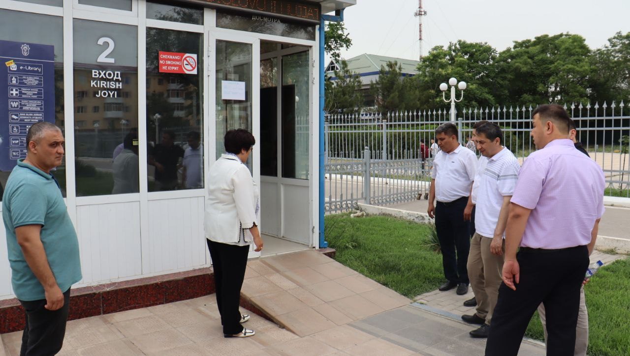 Qarshidagi “to‘siqsiz muhit” holati monitoring qilindi