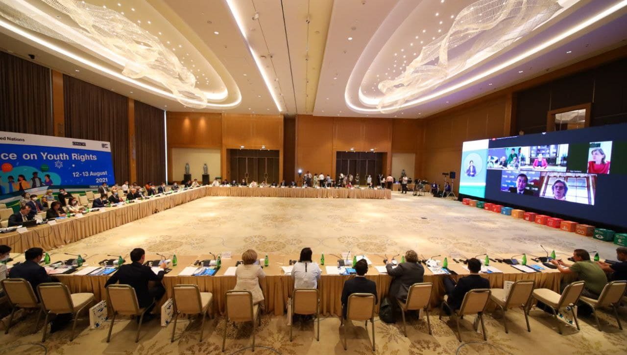 BUTUNJAHON KONFERENTSIYASINING BIRINCHI KUNI: O'zbekistonning yoshlar huquqlarini ta'minlash ishiga sodiqligi e'tirof etildi