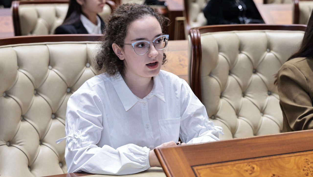 Bola huquqlari sohasidagi ishlar Senat Raisi ishtirokida muhokama qilindi