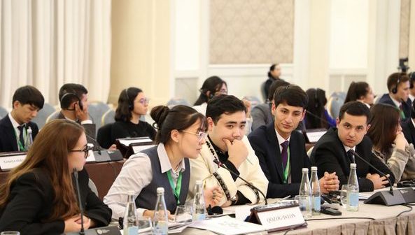 YOSHLARNI BIRLASHTIRGAN FORUM