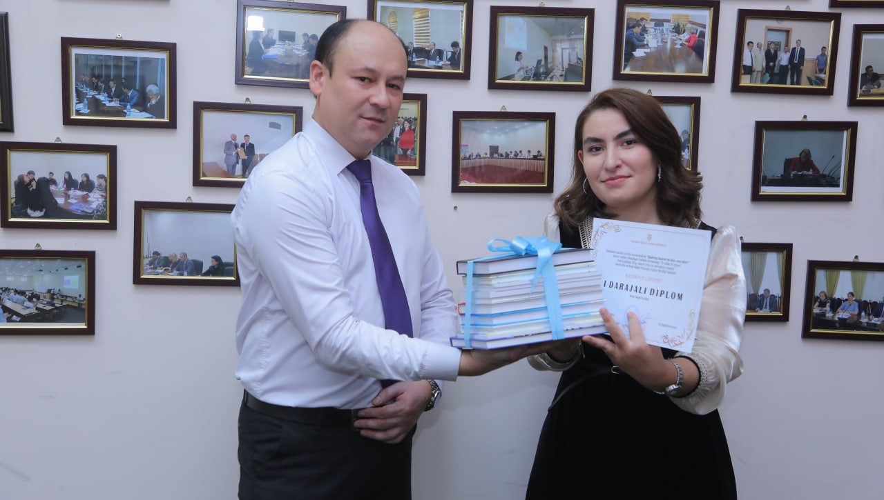 G‘oliblar inson huquqlariga oid kitoblar bilan taqdirlandi
