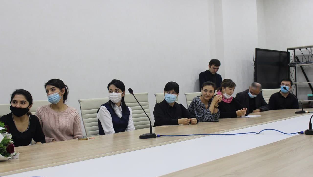 Milliy markaz faxriylari taqdirlandi