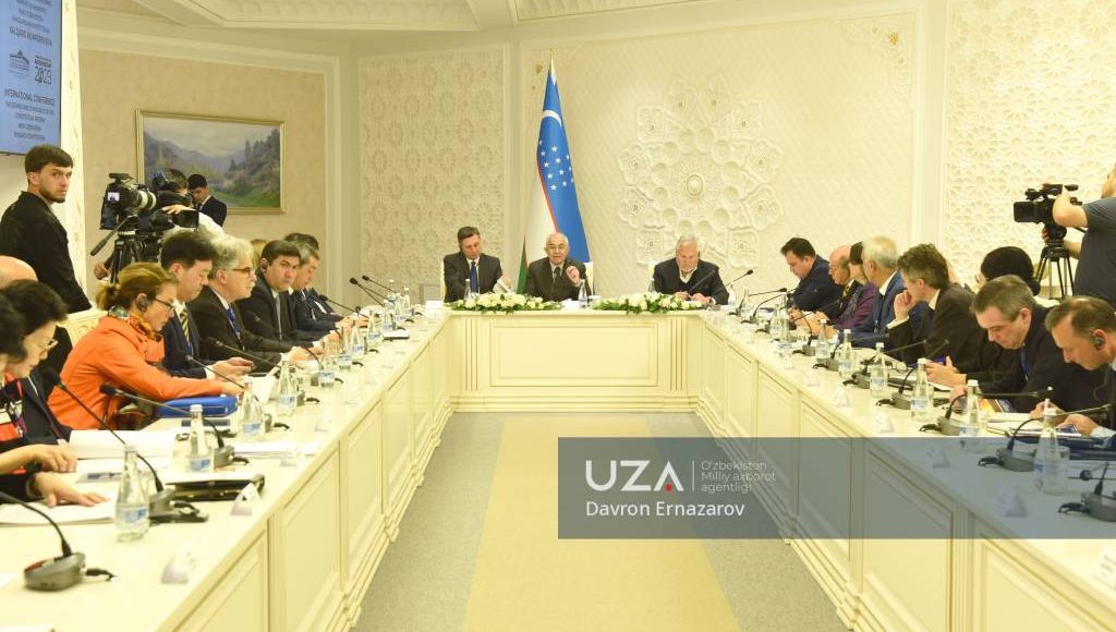 Yangilanayotgan Konstitutsiya borasida xalqaro davra suhbati bo‘lib o‘tdi