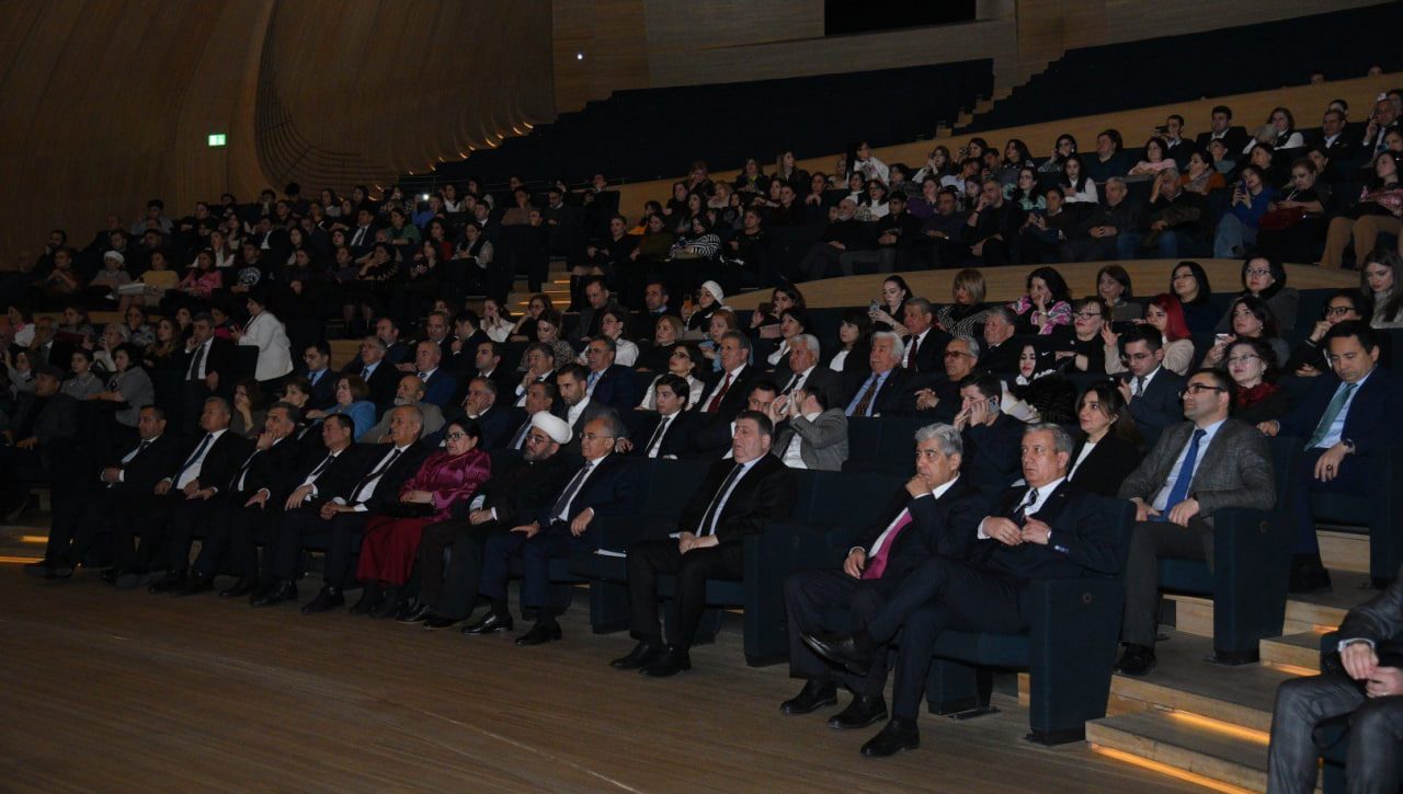 Bokuda “O`zbekiston madaniy merosi Ozarbayjon to`plamlarida” kitob-albomining tantanali taqdimoti bo`lib o`tdi