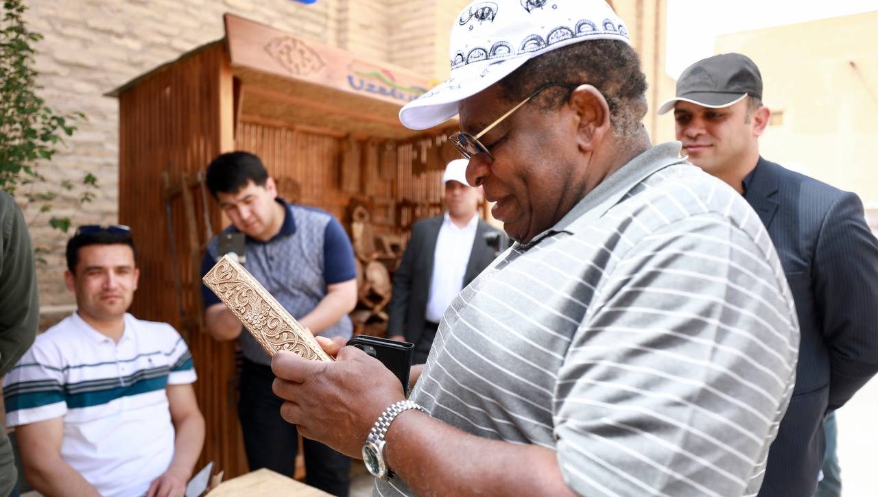  Parlamentlararo ittifoq Bosh kotibi Martin Chungong va Jahon sog‘liqni saqlash tashkiloti sog‘liq xavfsizligi departamenti direktori Dr. Stella Chungong Xiva shahrida