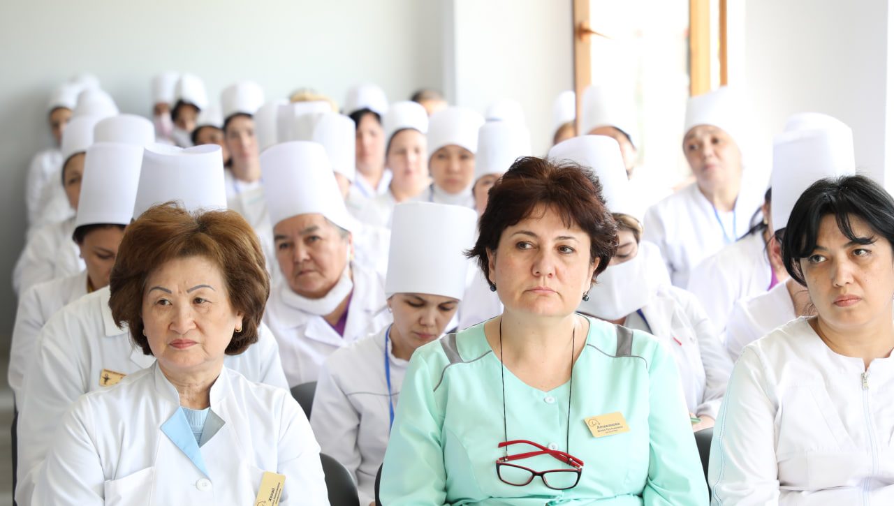 Tibbiyot xodimlari bilan referendum mavzusida  suhbatlashildi