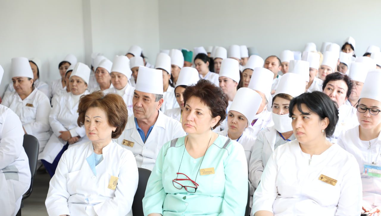 Tibbiyot xodimlari bilan referendum mavzusida  suhbatlashildi