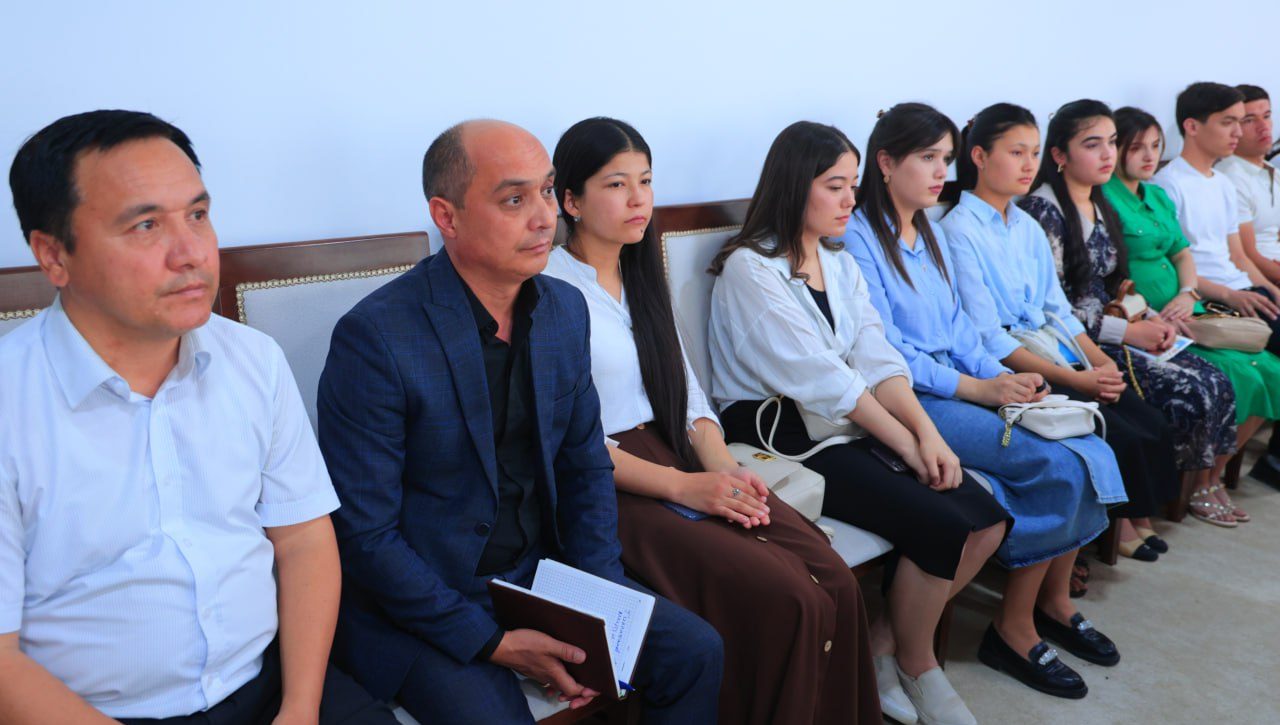 Milliy markaz vakillari  Urganch yoshlari bilan uchrashdi