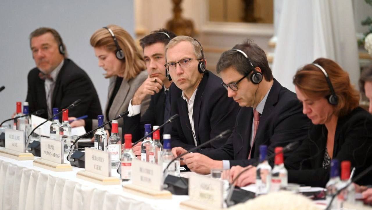 O‘zbekiston Prezidenti Fransiyaning yetakchi kompaniya va banklari rahbarlari bilan uchrashdi