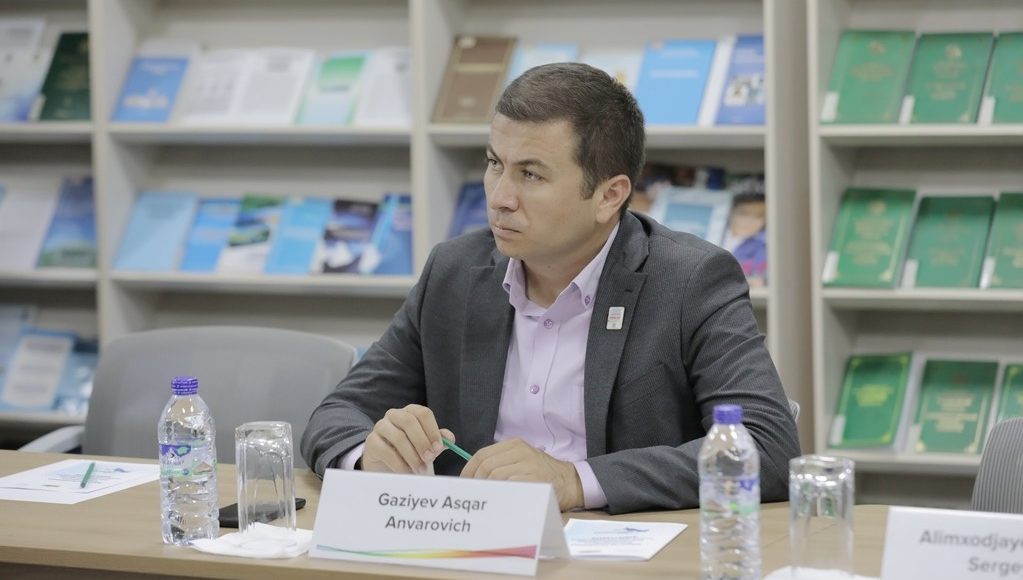 O‘zbekiston Respublikasi Konstitutsiyasiga o‘zgartirishlar kiritish mazmun-mohiyati mavzusida davra suhbati bo‘lib o‘tdi