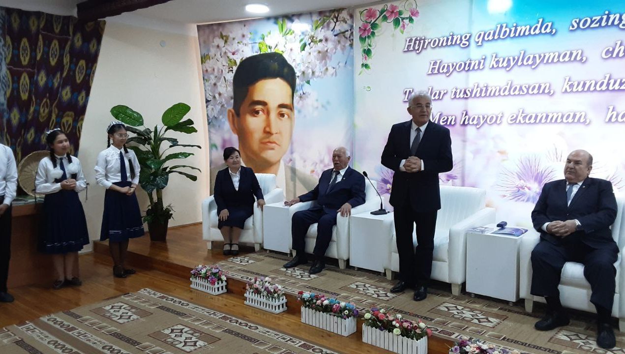 Jizzaxdagi ijod maktabida “Uch avlod” uchrashuvi bo‘ldi