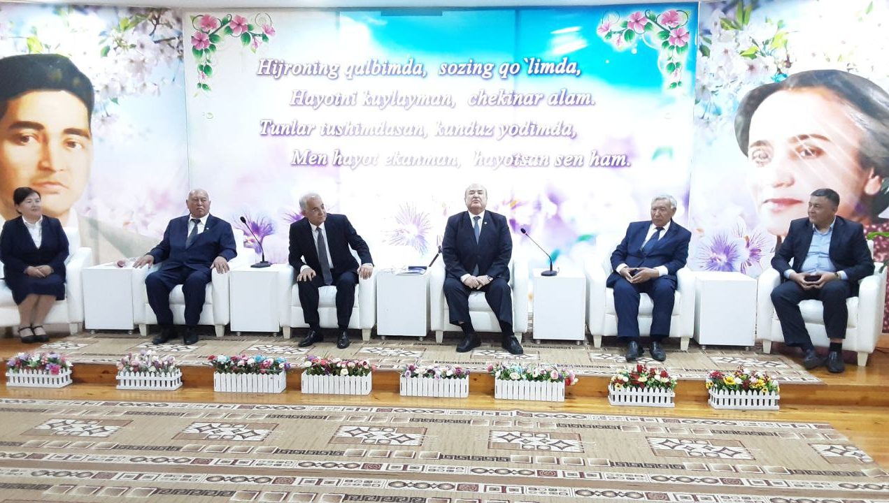 Jizzaxdagi ijod maktabida “Uch avlod” uchrashuvi bo‘ldi