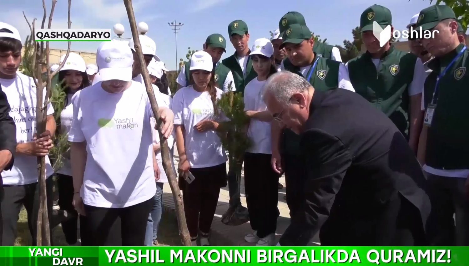 Akmal Saidov Qarshida barpo etilgan 1,5 gektarlik yangi bog‘ning ilk ko‘chatini o‘tqazdi