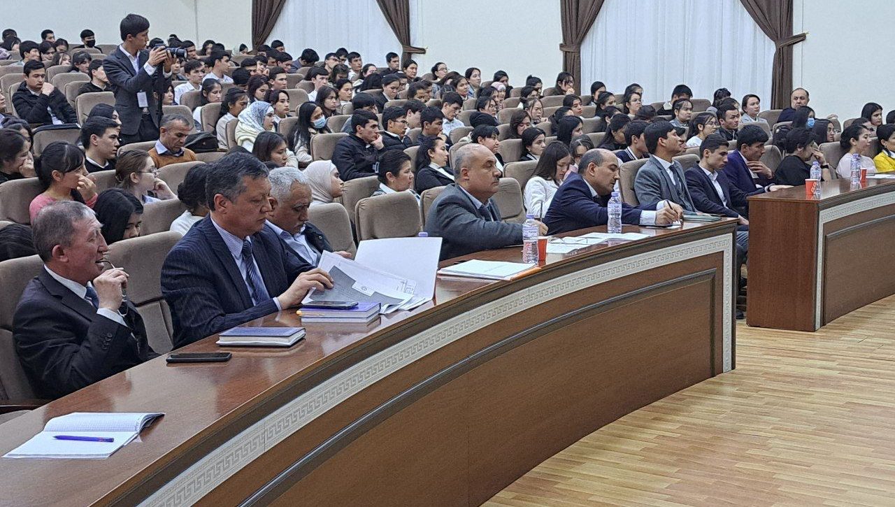 “INSON HUQUQLARI” HAFTALIGI DOIRASIDAGI DAVRA SUHBATLARI DAVOM ETMOQDA