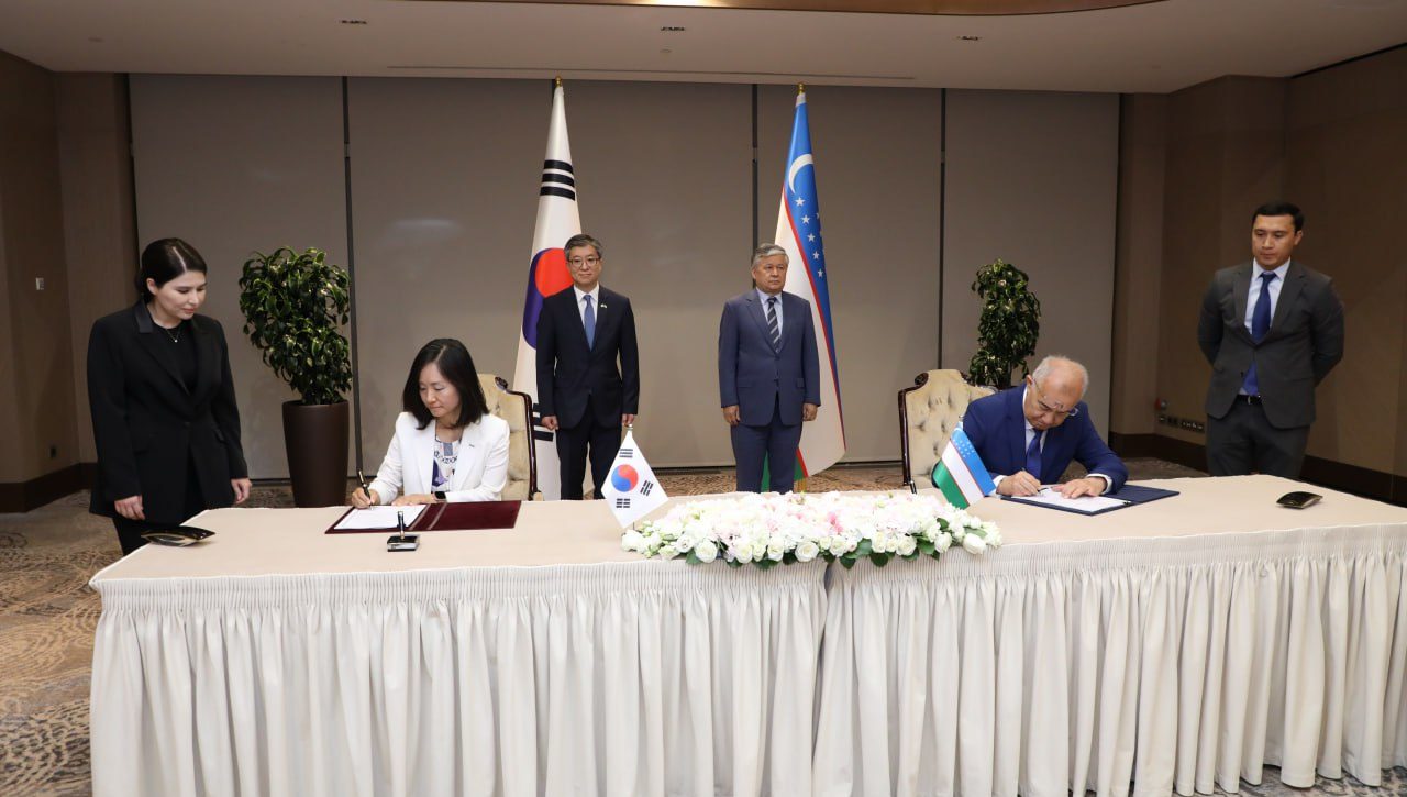 O‘zbekiston Respublikasi Hukumati va Koreya xalqaro hamkorlik agentligi (KOICA) o‘rtasida, umumiy byudjeti 20,44 mln AQSH dollariga teng 2023-2028 yillarda amalga oshirilishi ko'zda tutilgan 3 ta yangi loyiha uchun bitimlar imzolandi.