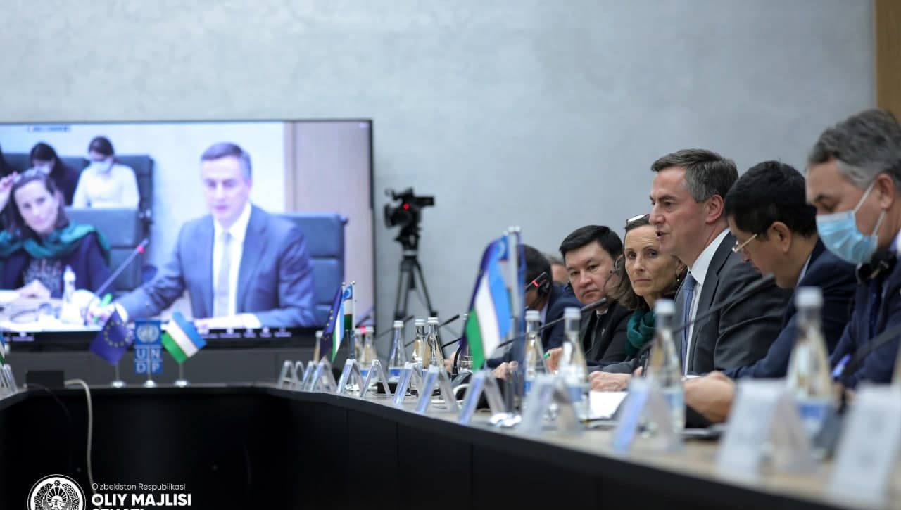 Demokratiya va inson huquqlari: barqaror rivojlanish omillari