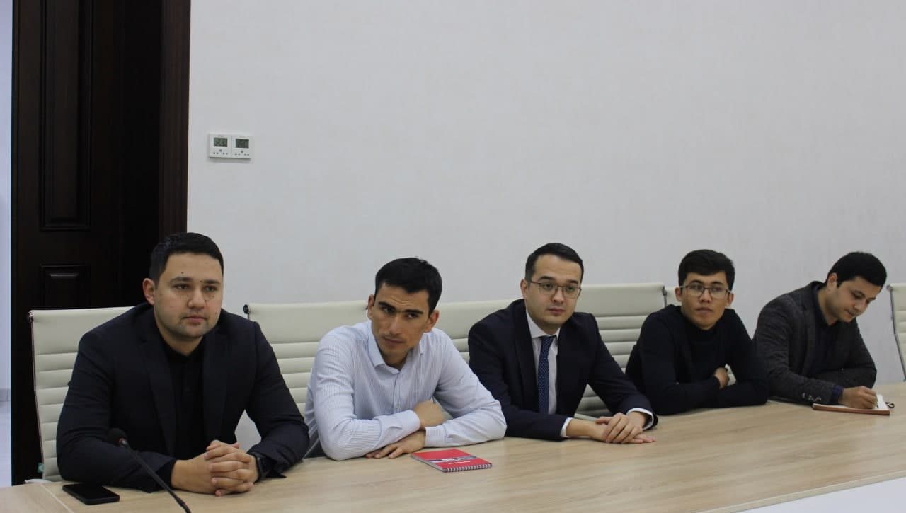 “Inson huquqlariga oid xalqaro huquq” mutaxassisligi magistratura talabalari bilan uchrashuv bo‘ldi