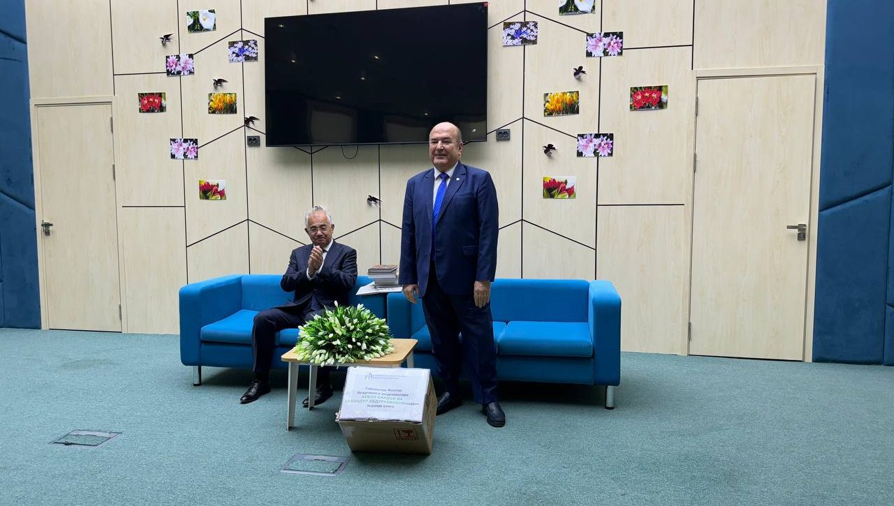 Nurafshon shahridagi Prezident maktabida taniqli akademiklar bilan uchrashuv bo‘ldi