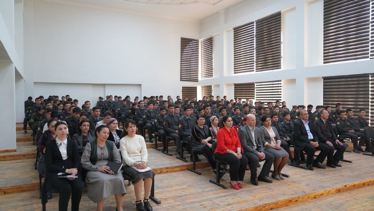 Referendum bo‘yicha suhbat yoshlarga manzur bo‘ldi