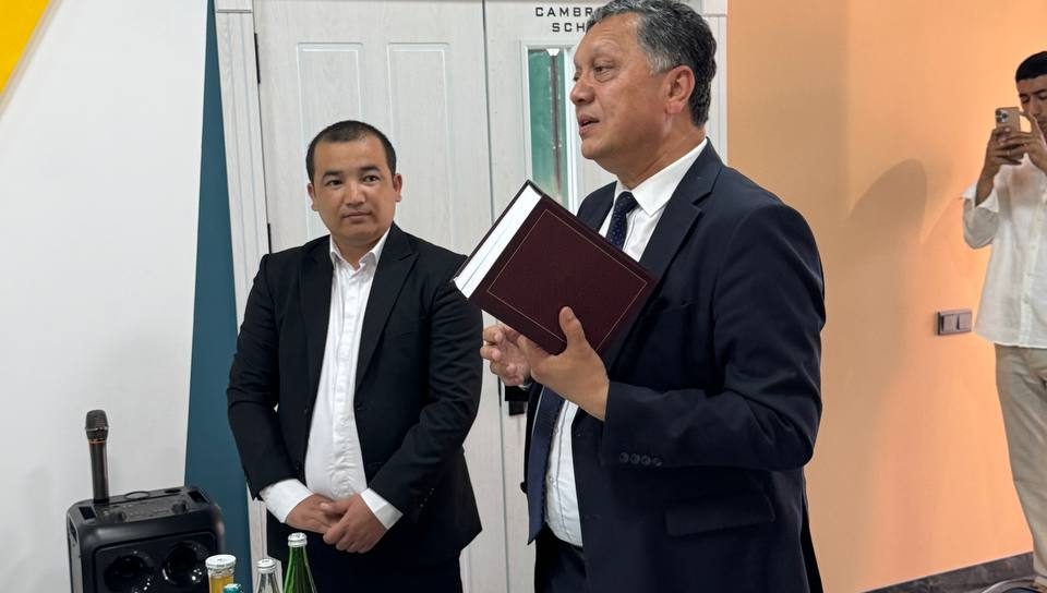 Akademik Akmal Saidov Rishtonda yoshlar bilan uchrashdi