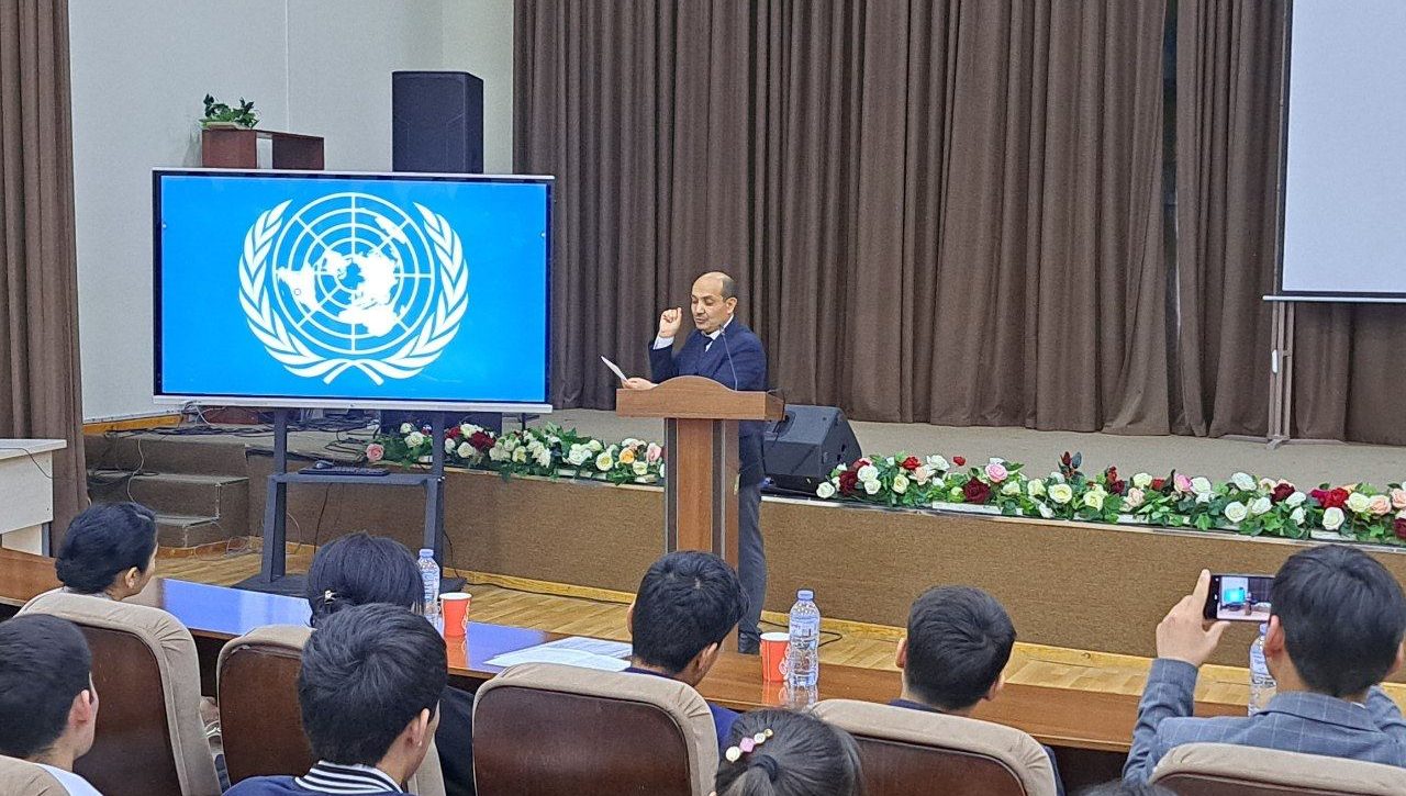 “INSON HUQUQLARI” HAFTALIGI DOIRASIDAGI DAVRA SUHBATLARI DAVOM ETMOQDA