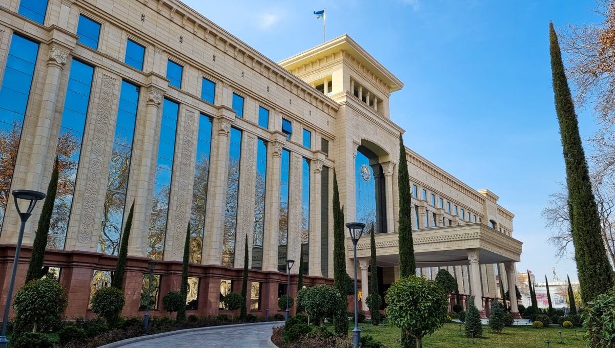 Senatda ayollarning ijtimoiy-siyosiy hayotdagi rolini oshirish borasidagi ishlar muhokama qilindi