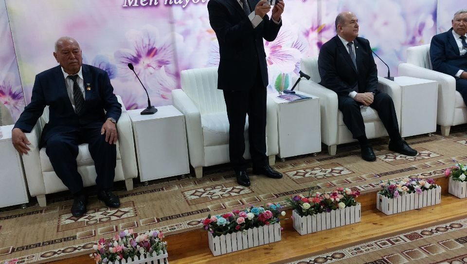 Jizzaxdagi ijod maktabida “Uch avlod” uchrashuvi bo‘ldi