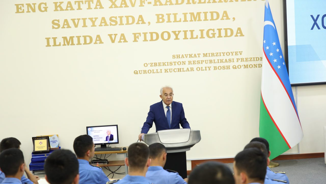 AKADEMIK VA YOSHLAR UCHRASHUVI