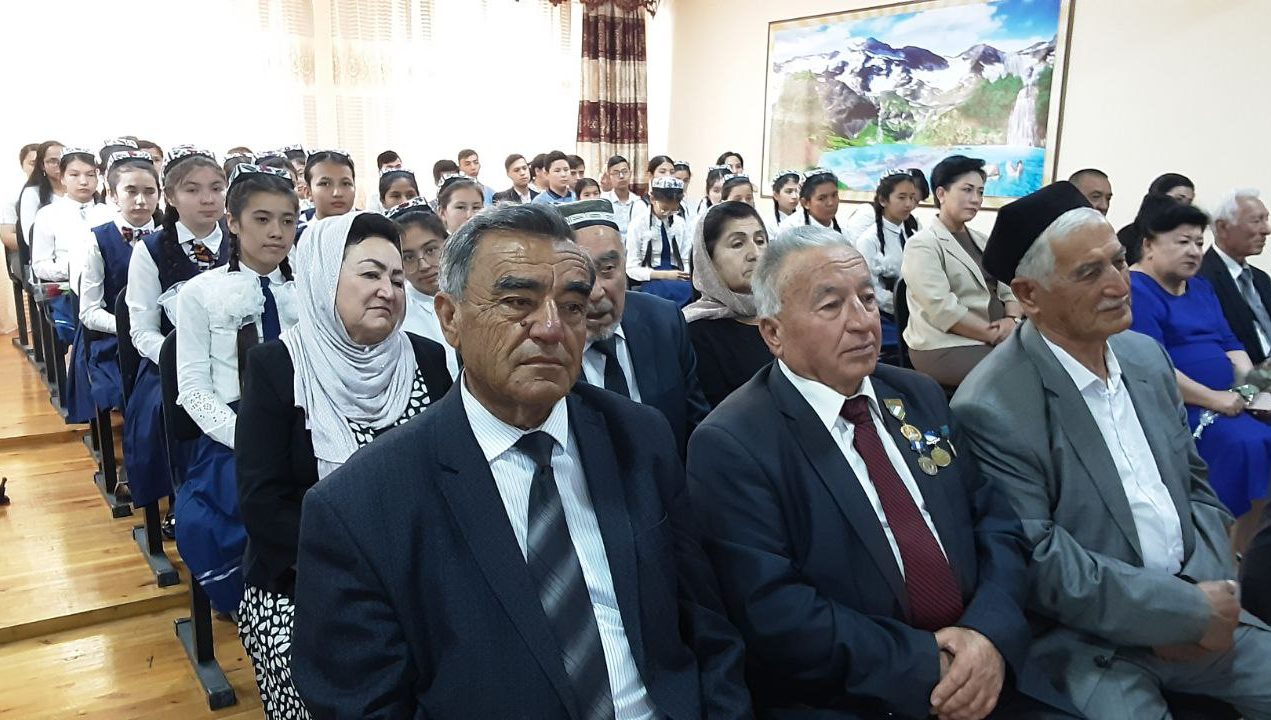 Jizzaxdagi ijod maktabida “Uch avlod” uchrashuvi bo‘ldi