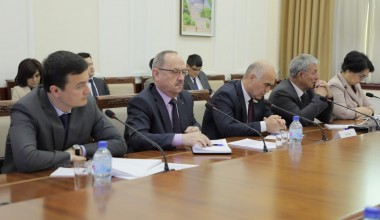 Инсон ҳуқуқлари соҳасида Ўзбекистон Республикасининг халқаро мажбуриятларига риоя этилиши бўйича Парламент комиссиясининг навбатдаги йиғилиши