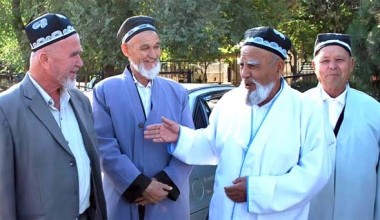 Bardoshli, sabr-qanoatli, barakotli va fayzli keksalarimiz hamisha omon bo‘lsinlar!